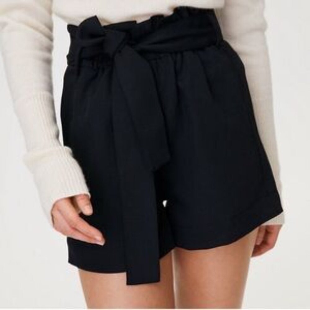 NWT Aritzia Wilfred New Paperbag Shorts Women’s 0 Black Tie Waist High Rise
